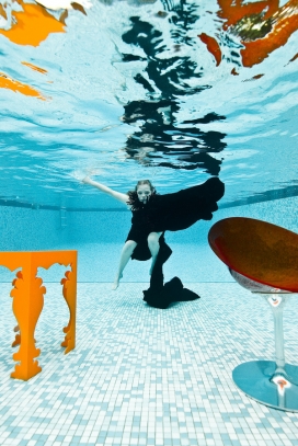 比利时Underwater水下艺术美女摄影欣赏