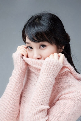 韩国2010穿高围领毛衣白领商务职业女人图片素材