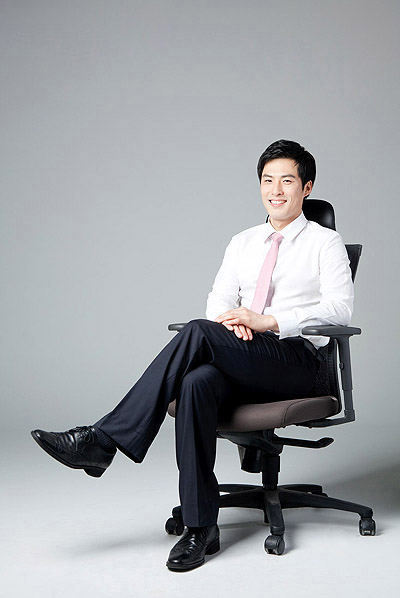 韩国2011最新商务职场成功职业经理男士图