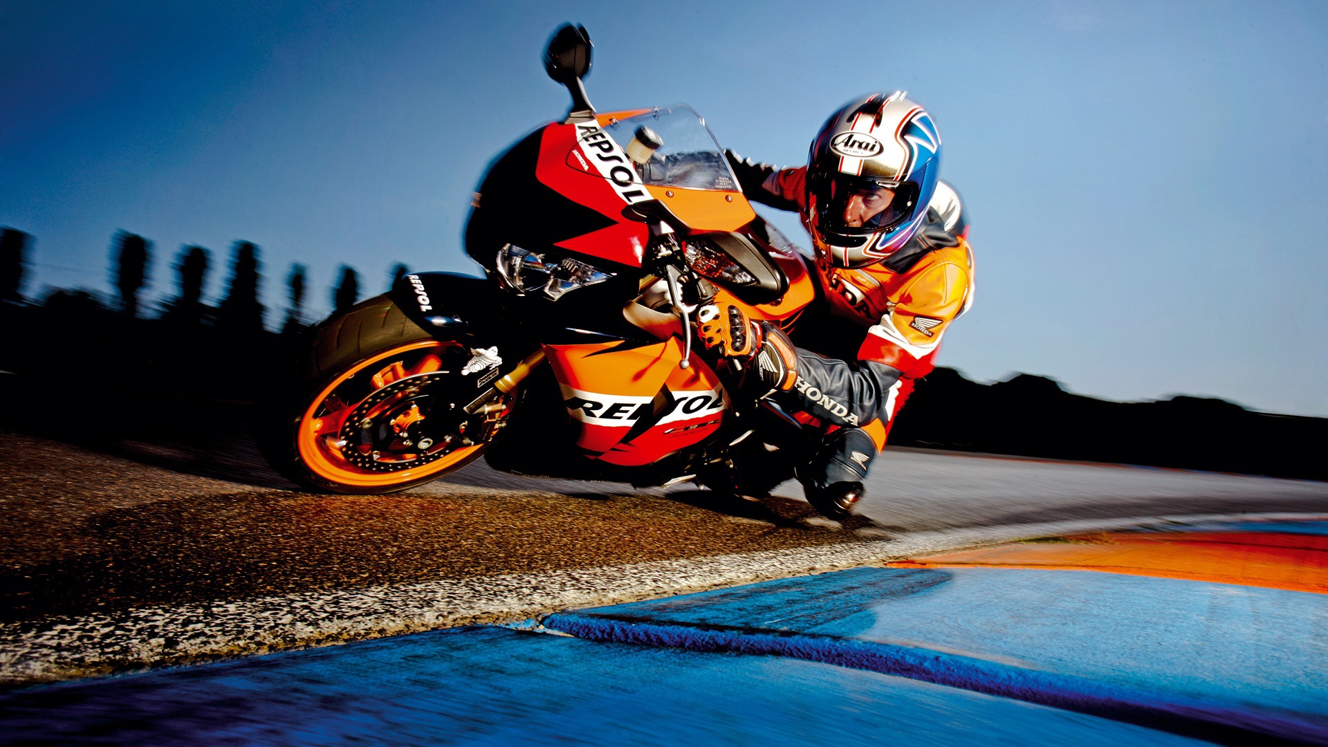 极速赛车高清晰摩托车壁纸