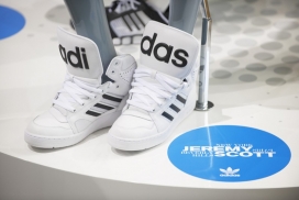 adidas经典系列-柏林展