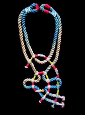 霓虹灯绳状首饰-每件作品都是由100％的棉绳手染雕刻成的形的