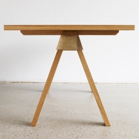 英国家具品牌A-Joint桌子展示-澳大利亚设计师Henry Wilson作品，这一套家具系统加入了各种标准削减木材