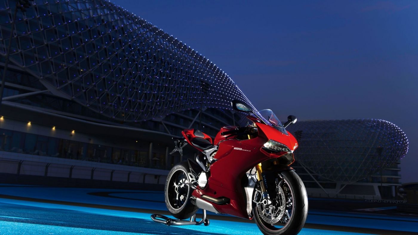 ducati杜卡迪1199红色摩托车壁纸