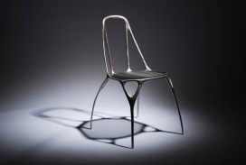 雕塑椅-丹麦设计师Benjamin Nordsmark作品，灵感来自教会圣家堂，椅子最大的有趣之处是椅子投放在地上的阴影