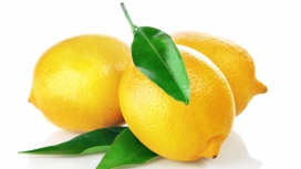 三个橙色柠檬水果