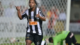 Ronaldinho罗纳尔迪尼奥壁纸下载