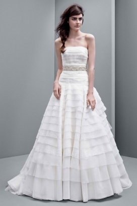 梦公主礼服-迷人的秋天白色婚纱礼服
