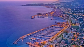 法国蓝色海岸渔镇夜景