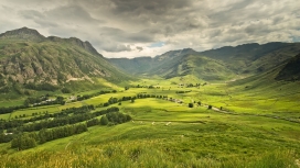 绿色山丘田园风景壁纸