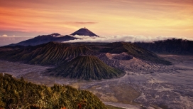 火山雪山壁纸