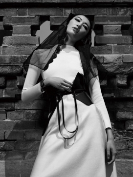 “黑暗的时代”-芭莎韩国2015年九月-一个温和前卫的年轻时尚秀