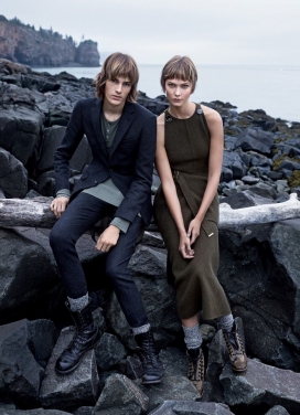 卡莉・克劳斯和迪伦・布鲁斯南-VOGUE时尚美2015年十一月-粗糙优雅现代凄美贴心的“海岸假期”图像