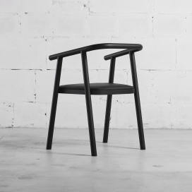 BB1 chair－黑椅设计－看上去像用荧光笔勾勒的外形