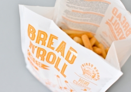 有趣大胆的BreadnRoll-面包品牌包装设计