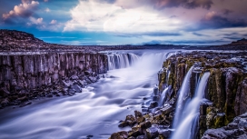 冰岛塞尔福斯的瀑布