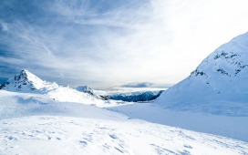 高清晰雪山风景壁纸