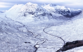 高清晰雪山壁纸