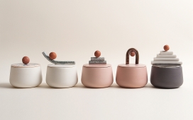 融合艺术与功能的现代陶罐雕塑系列