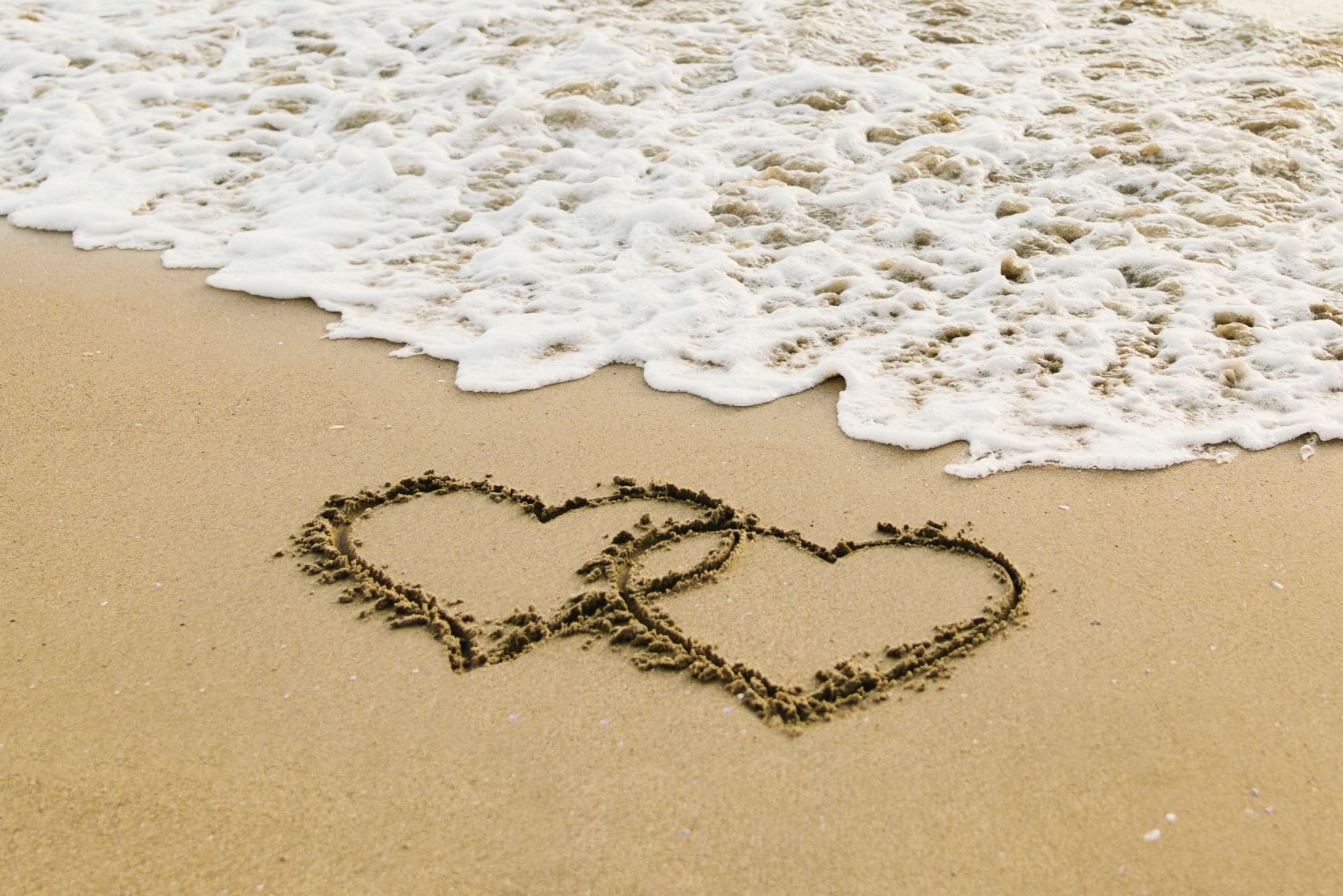 tag标签关键词:沙滩    海滩    心形    心型    爱心    海浪