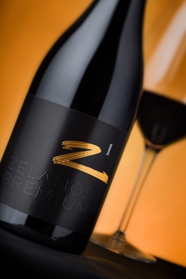 Zelanos高级葡萄酒标签设计