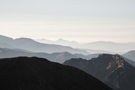 群山山峦图