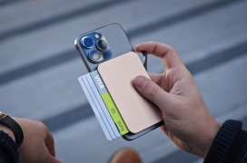 配有自己MagSafe附件适用于您iPhone的模块化磁性钱包