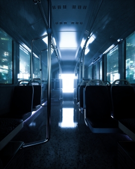 公交车内部座椅图片