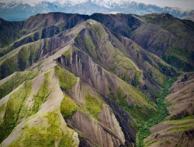 绿色崇山峻岭图