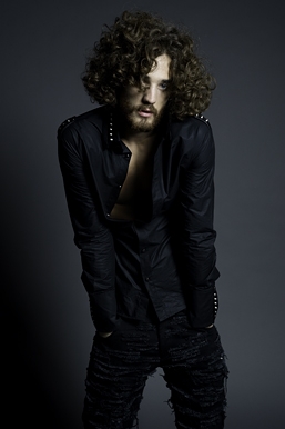 美国Fashion Photographer James Nader UK 长发卷发型男人像摄影