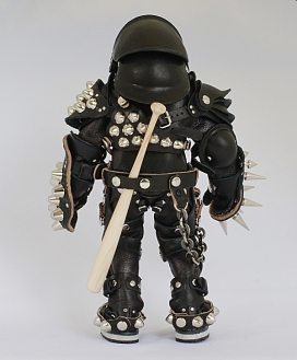 Hedgehog of Death ( prototype leather sculpture )刺猬死亡（原型皮革雕刻）