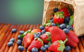高清晰水果草莓摄影图