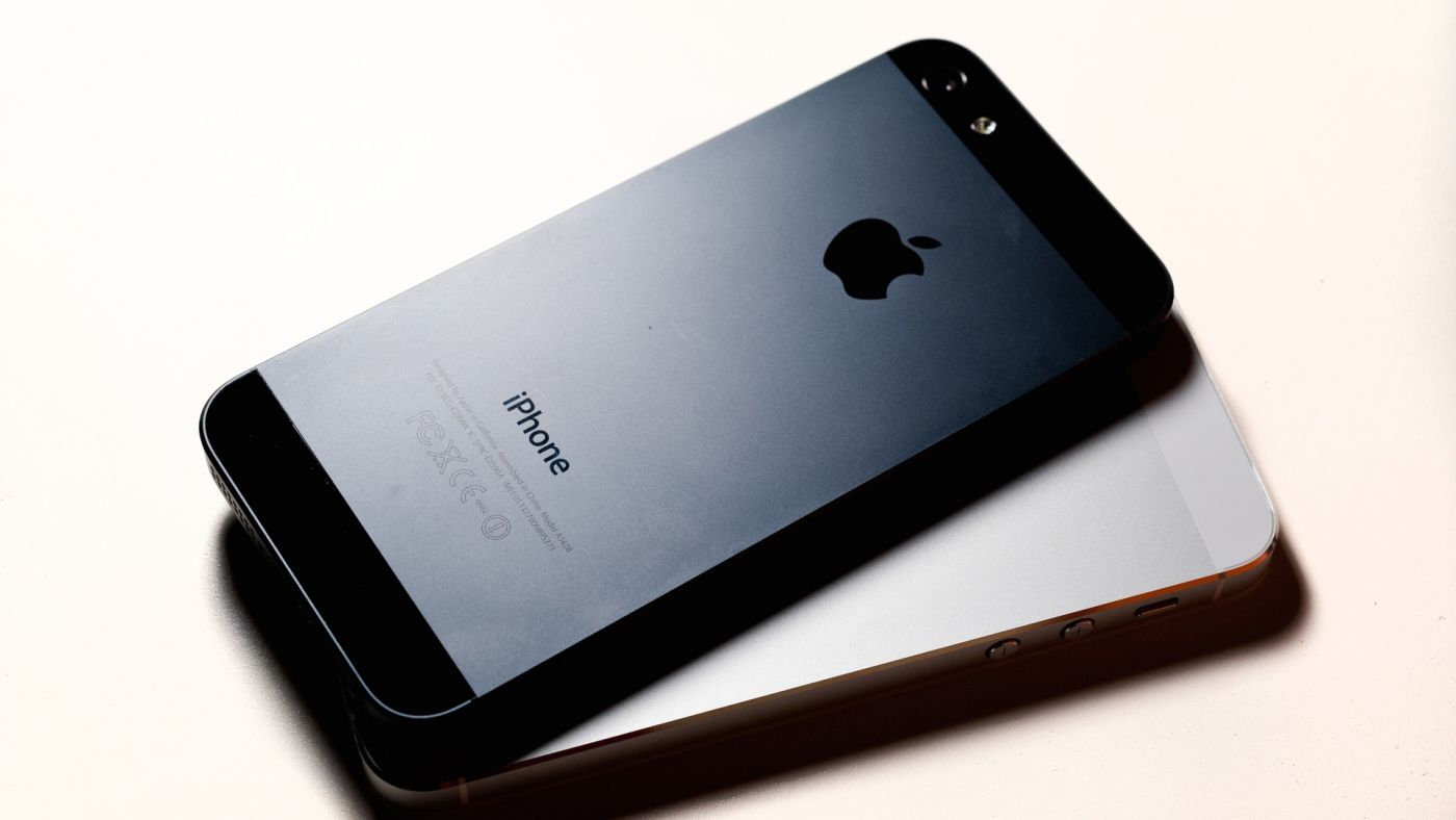 高清晰白色黑色苹果iphone5手机壁纸 欧莱凯设计网 08php Com