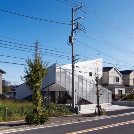 日本建筑师尤里卡-神奈川金属网笼兽医的公寓
