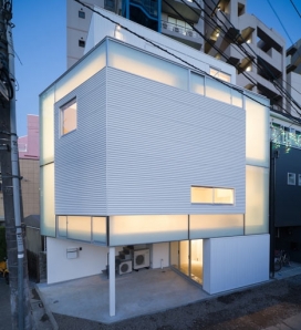 东京Yoritaka Hayashi建筑事务所作品-半透明发光框架灯窗建筑