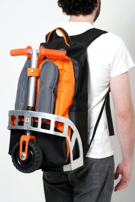 可以脱又可以骑的多功能旅行背包-巴西Gustavo Brenck工业设计师作品