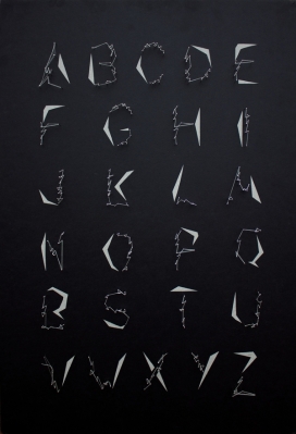DImencia Typeface类似玻璃碎片字体-美国Luna Ikuta设计师作品