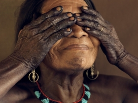 哥伦比亚的亚马逊居民纪实人像-哥伦比亚Piers Calvert摄影师作品