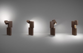 户外立方体射灯-Josep Lluís Xuclà设计师作品-灯可以360度旋转，允许在不同的角度照明