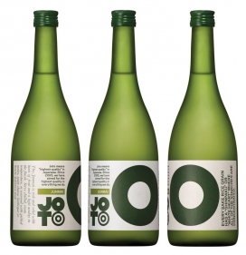 日本传统清酒Joto Sake包装设计，包装选择采用大胆的颜色和信息图表描述每个清酒的酿造过程和品酒笔记