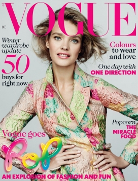 纳塔利娅・沃佳诺娃登上了Vogue英国封面杂志