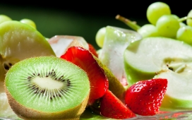 高清新鲜水果组合-猕猴桃-草莓-青苹果-提子