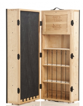 白桦树工具箱柜-超过600个独特的组件和250个精心联锁传统的关节，它有足够的悬挂空间，错综复杂的手工雕刻