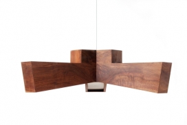 七吊灯-一款三个烛台灯泡限量版的设计，采用胡桃木皮全手工切割胶合板