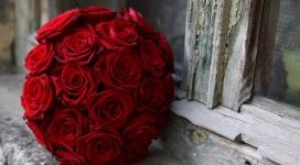 红玫瑰婚礼花束