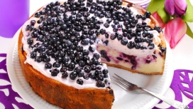高清晰蓝莓蛋糕壁纸