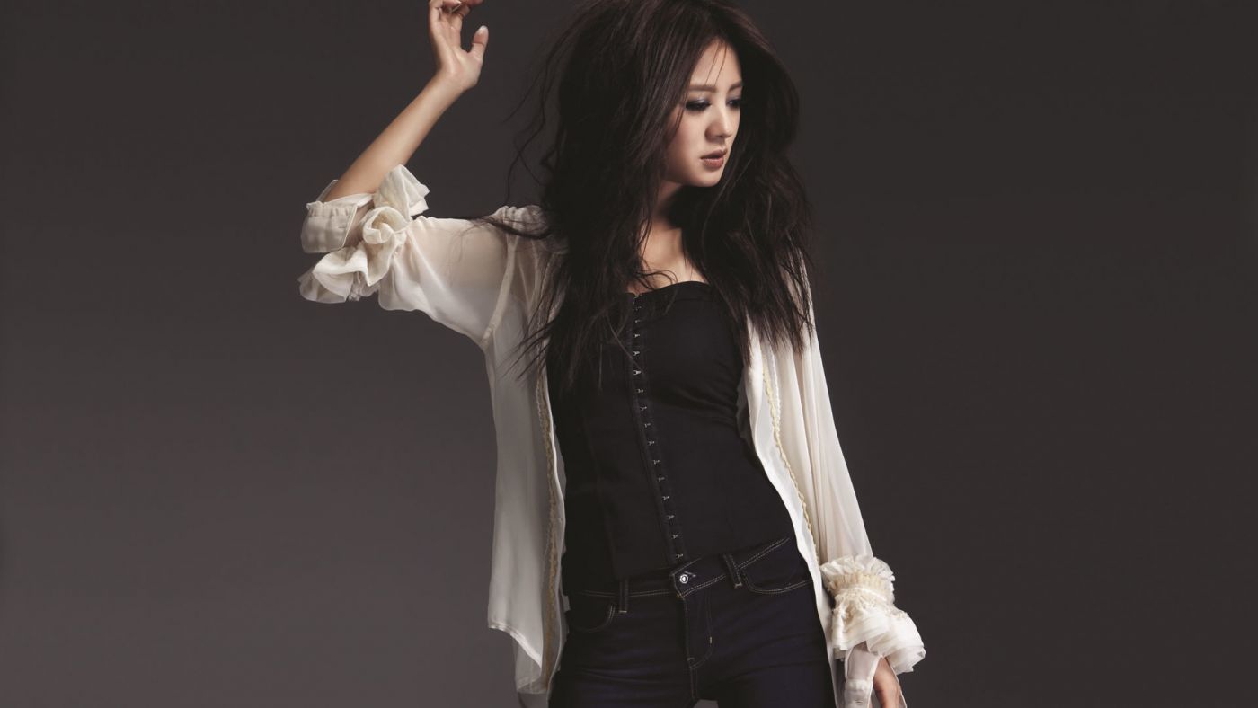 中国台湾女歌手演员Ann安以轩高清晰壁纸下载