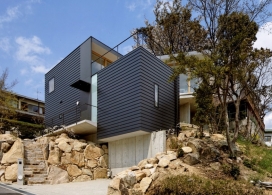 岩石屋-建立在陡峭岩壁上-日本建筑师Shogo Aratani建筑作品