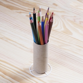 卫生纸管转换成成3D印刷笔筒-可容纳36和39毫米之间的直径，放在桌子上可以被用来装铅笔，钢笔或任何其它文具