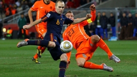 激情抢球-世界杯橙衣军团荷兰球员壁纸下载